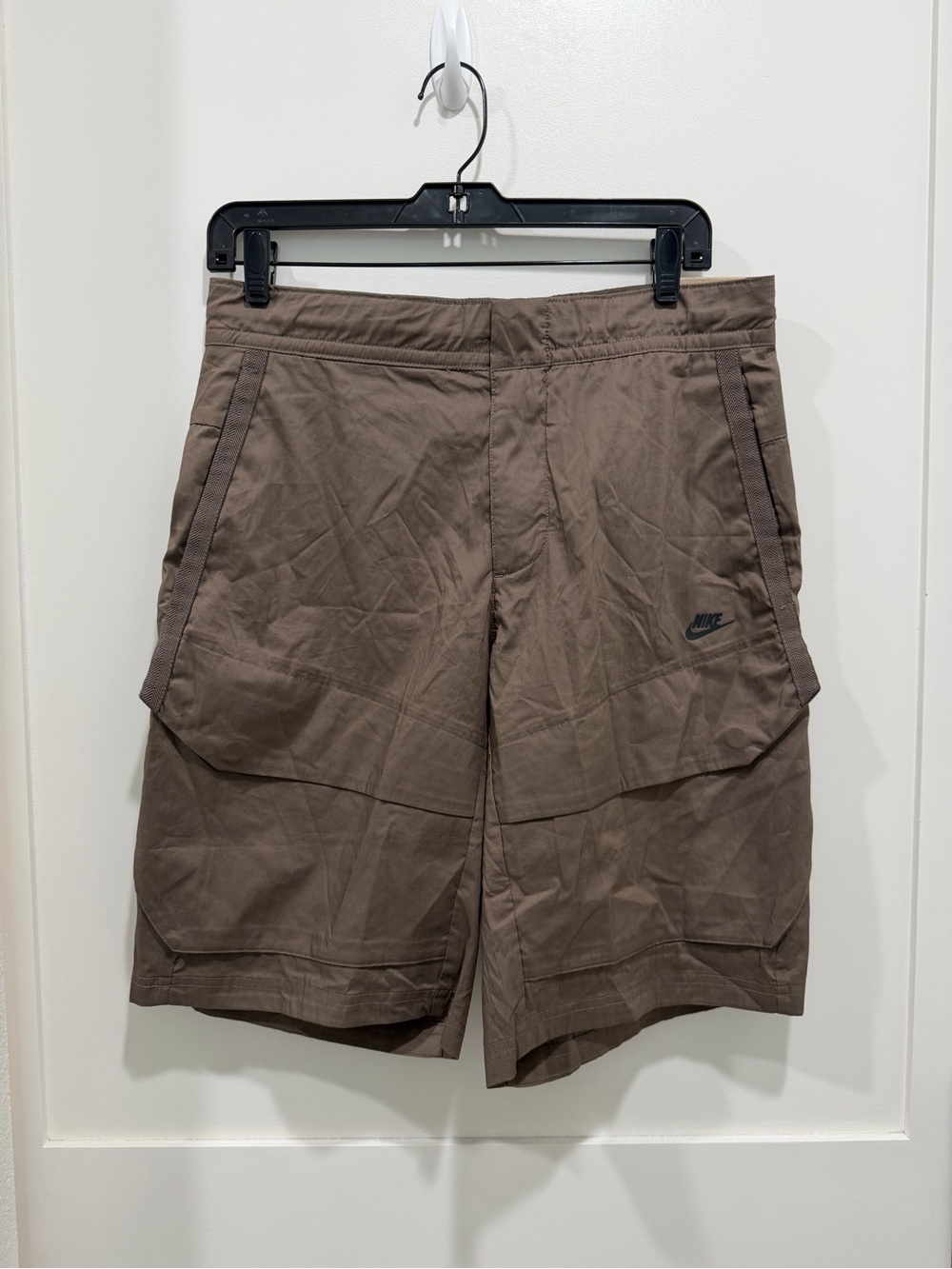 Nike Tech Pack Shorts Men M 30 Tan Brown Straight Leg NWT